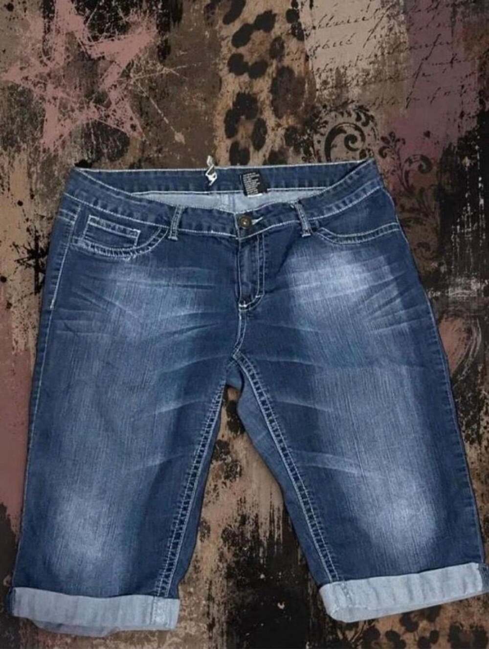 Soundgirl Cuffed Denim Capri Jeans Medium Wash Mid Rise